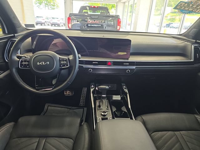 Certified 2025 Kia Sorento SX Prestige AWD/4WD image 11