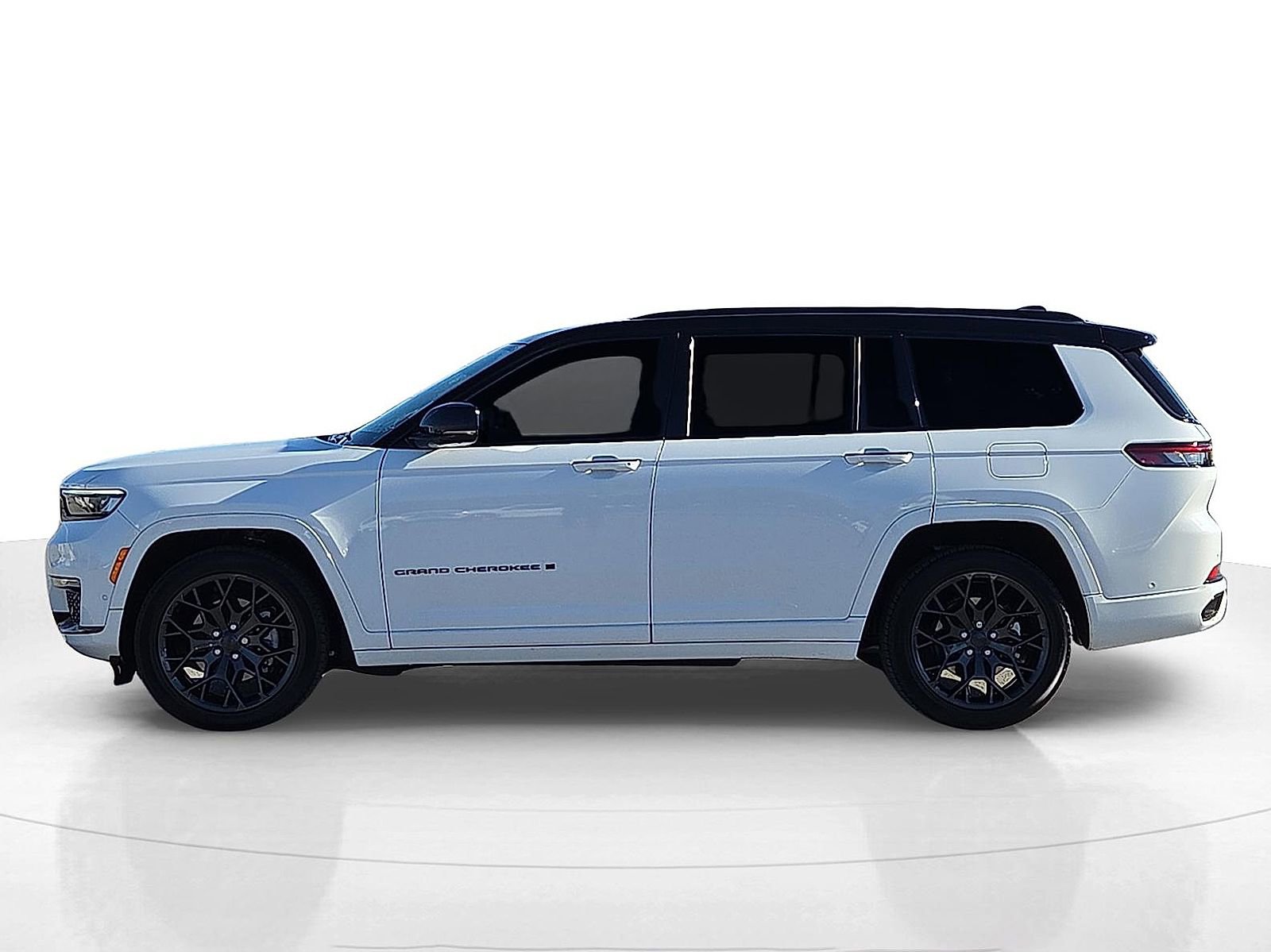 Used 2025 Jeep Grand Cherokee L Summit image 3