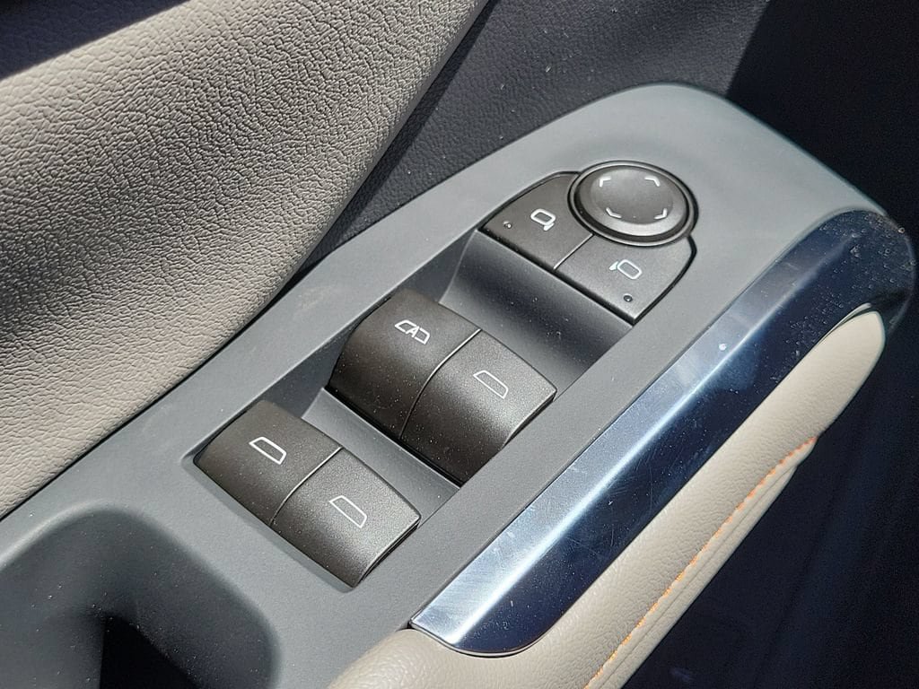 New 2026 Chevrolet Traverse LT w/ Midnight/Sport Edition FWD image 14