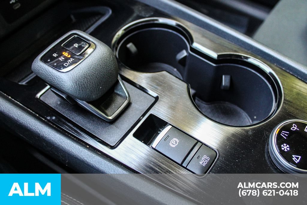 Used 2024 Nissan Rogue S AWD/4WD image 34