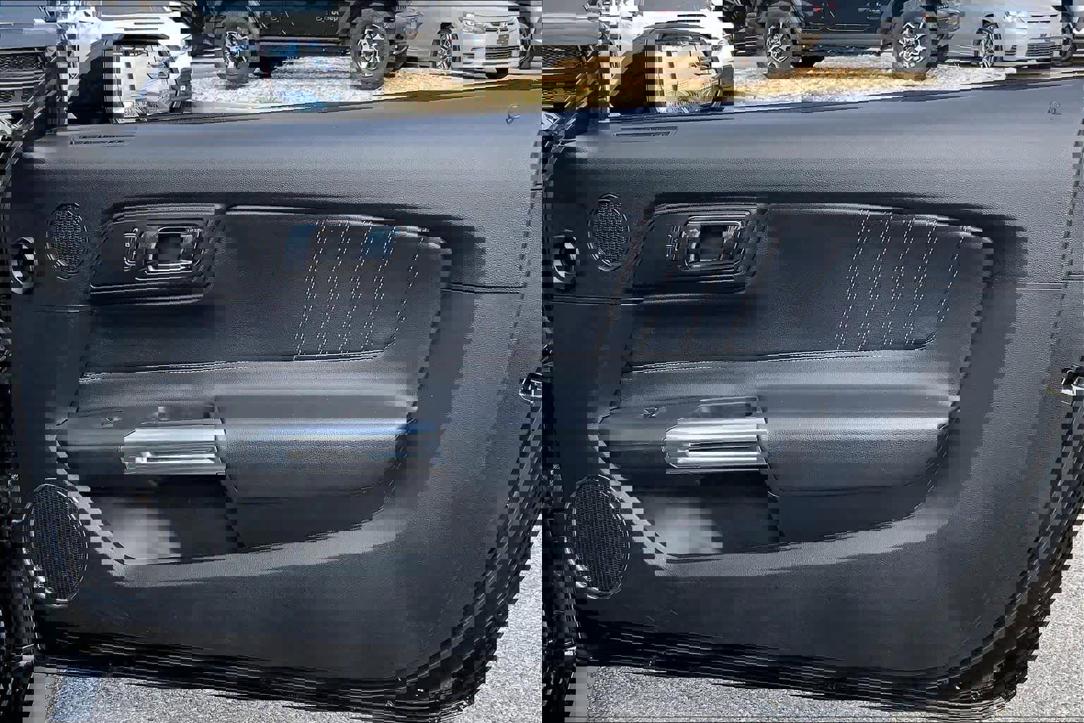 Used 2017 Ford Mustang Premium image 21