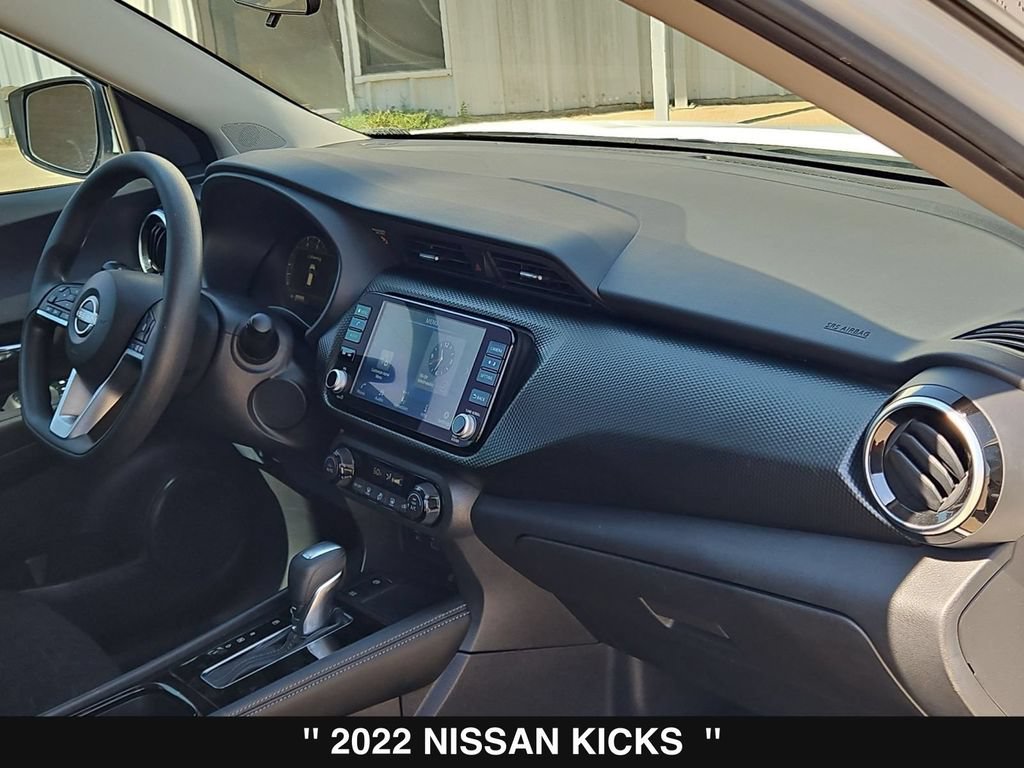 Used 2022 Nissan Kicks SV FWD image 30