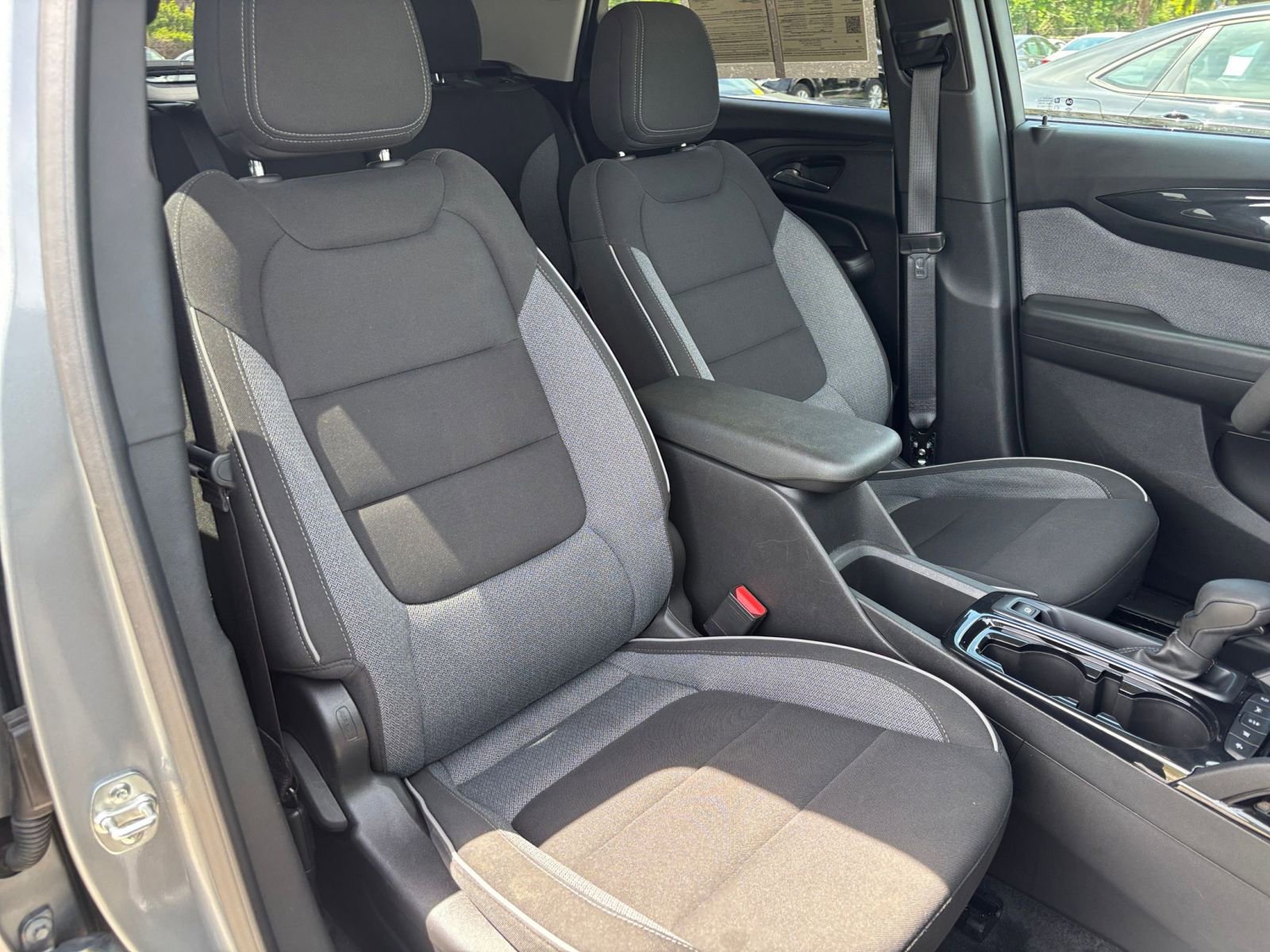 Used 2025 Chevrolet TrailBlazer LT FWD image 37