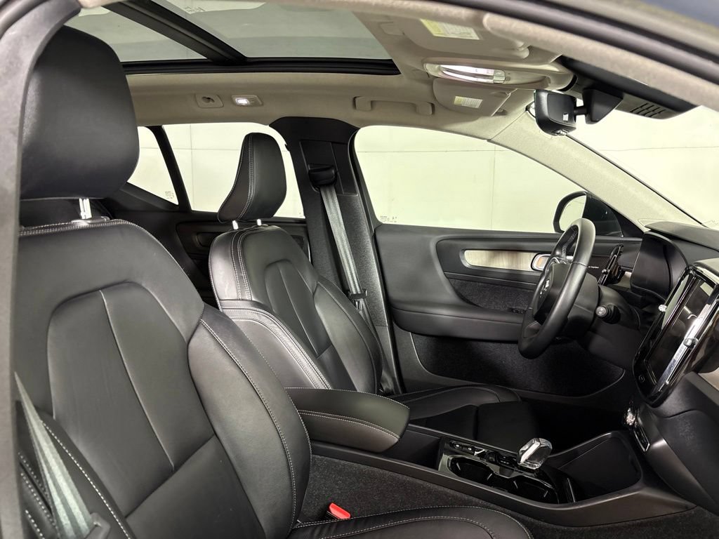 Used 2023 Volvo XC40 B5 Ultimate w/ Protection Package Premier AWD/4WD image 19