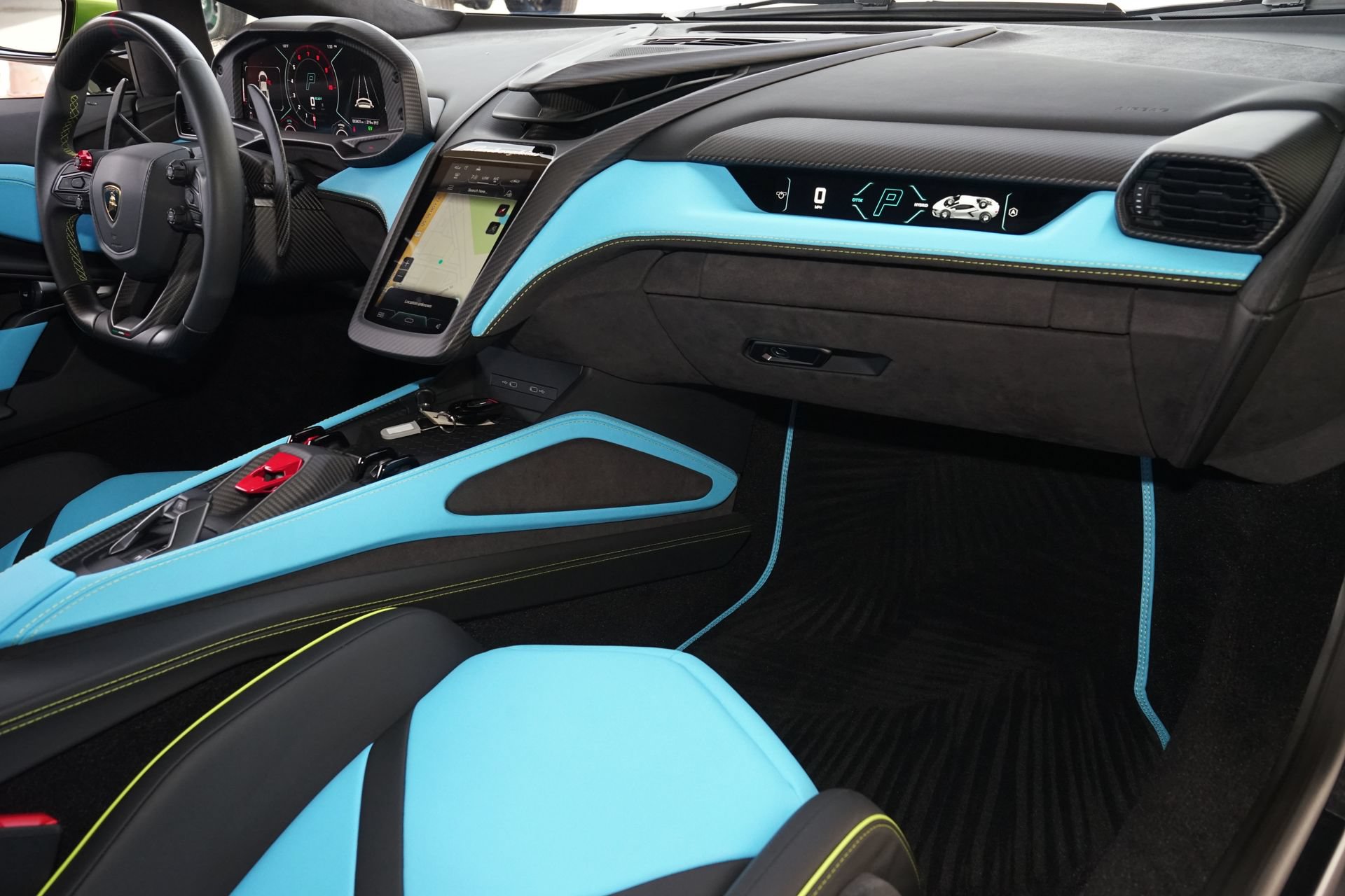 Used 2024 Lamborghini Revuelto AWD/4WD image 14