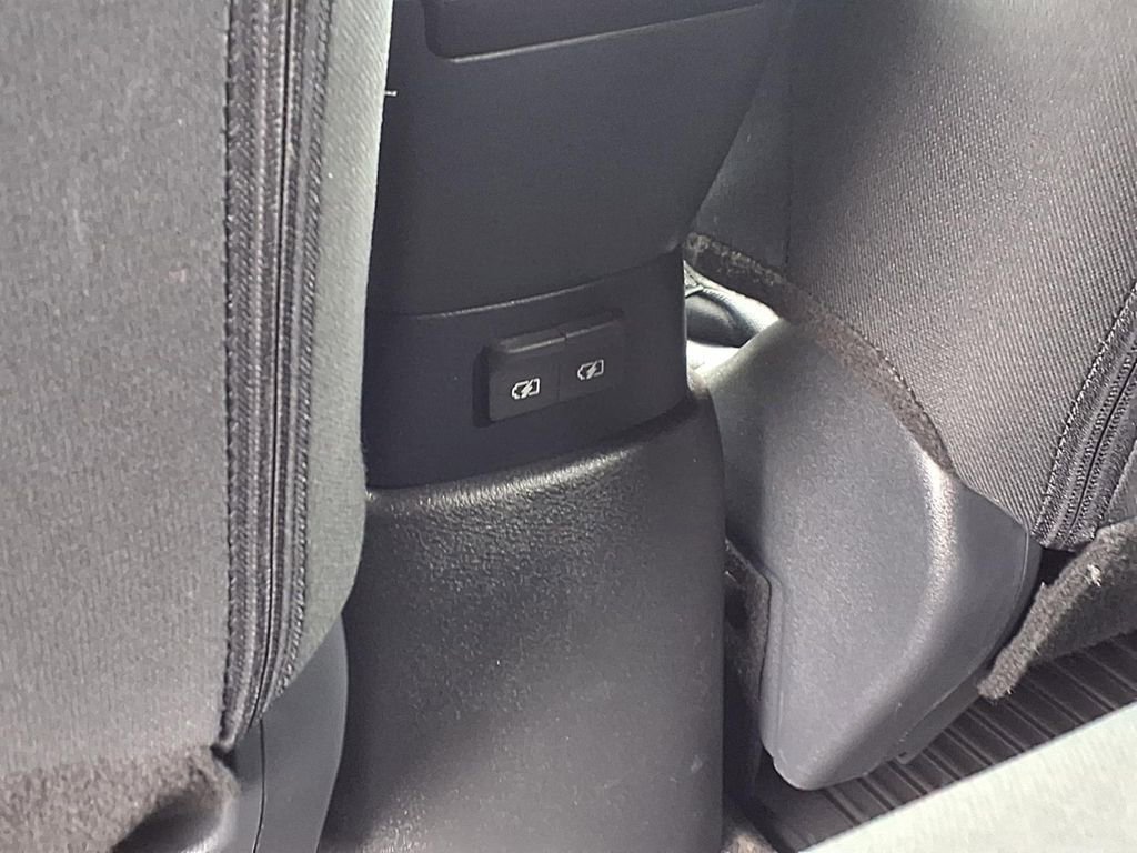 Certified 2025 Nissan Kicks Play S image 20