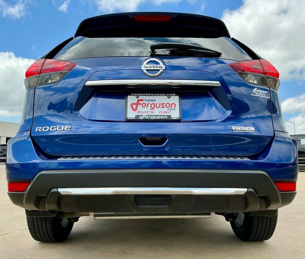 Used 2019 Nissan Rogue S w/ Special Edition Package FWD image 17