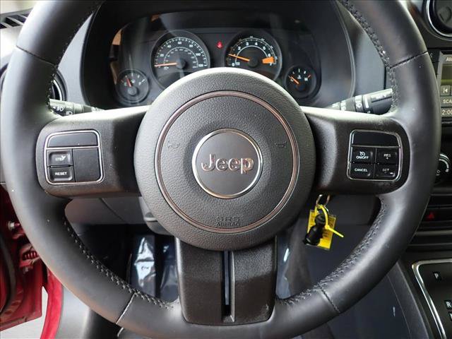 Used 2014 Jeep Patriot Latitude AWD/4WD image 12