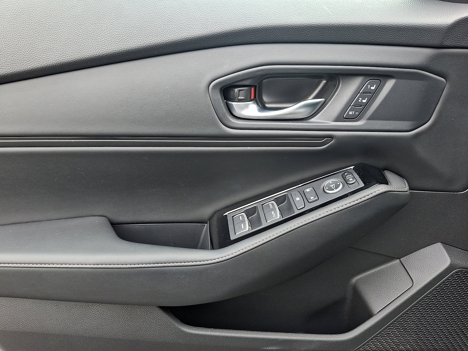 Certified 2025 Honda Accord Touring image 11