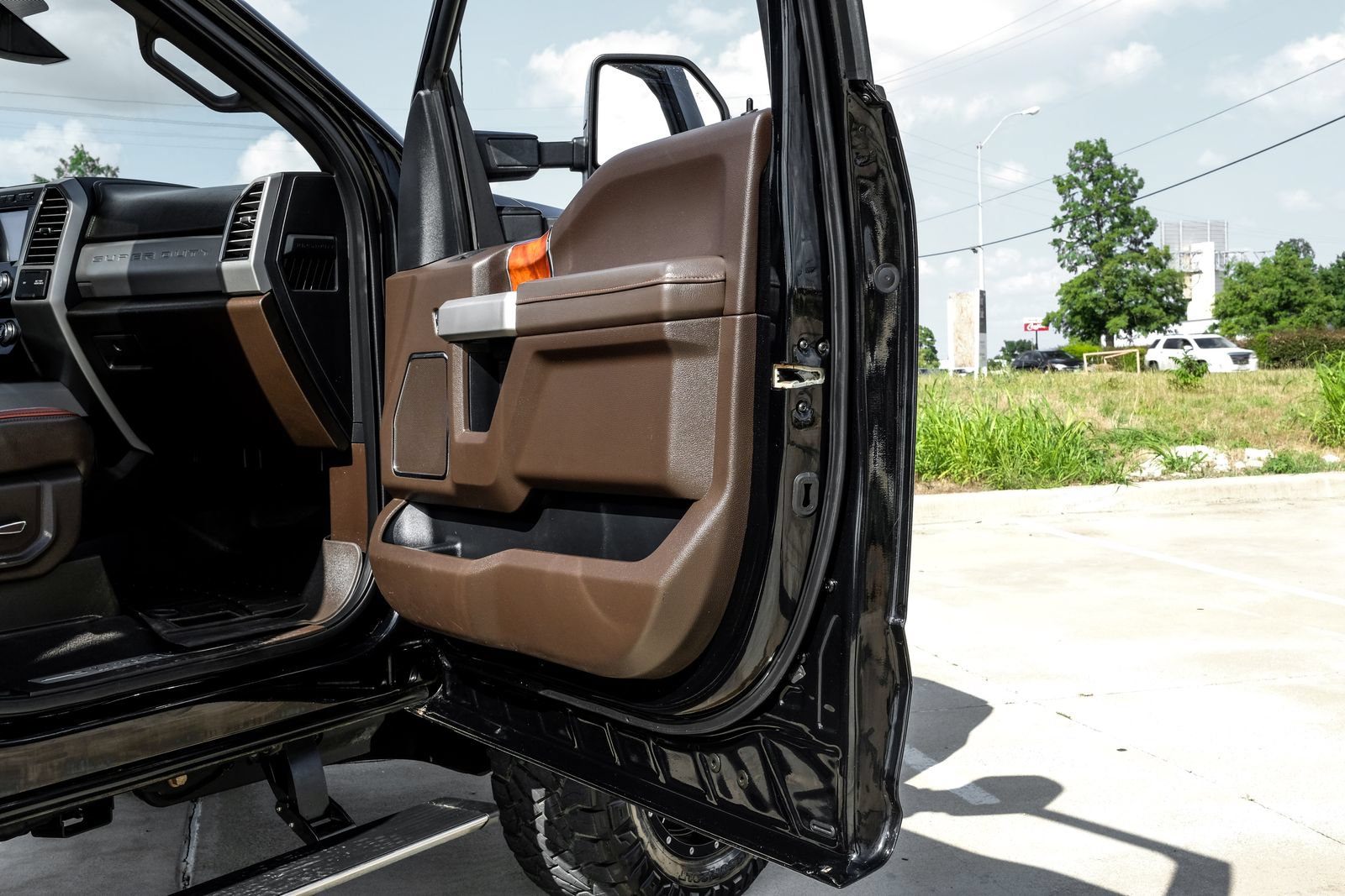 Used 2019 Ford F250 King Ranch w/ King Ranch Ultimate Package AWD/4WD image 49