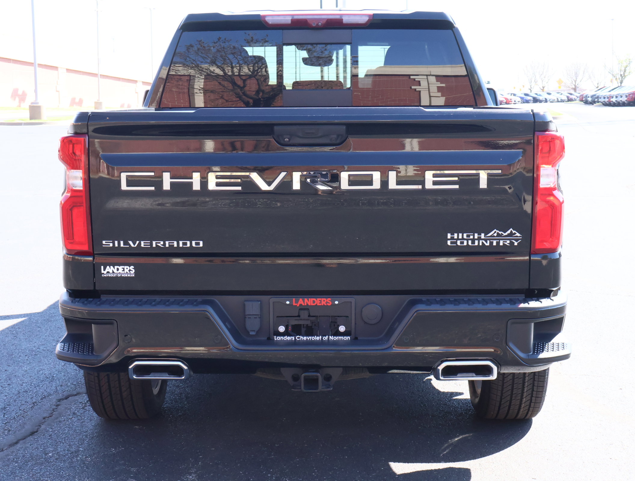 Used 2023 Chevrolet Silverado 1500 High Country w/ High Country Premium Package AWD/4WD image 34