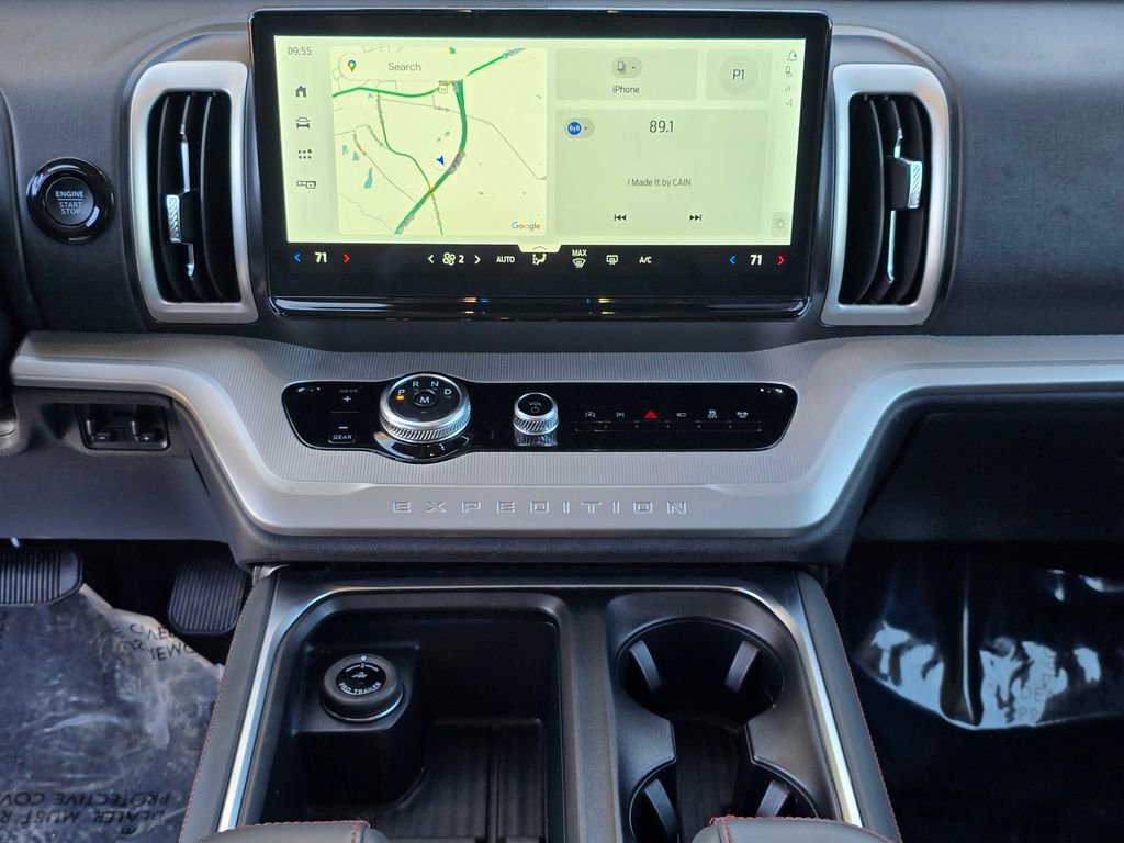 Used 2025 Ford Expedition Active image 29
