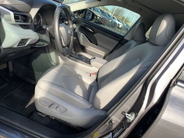 Used 2022 Toyota Highlander XLE image 18