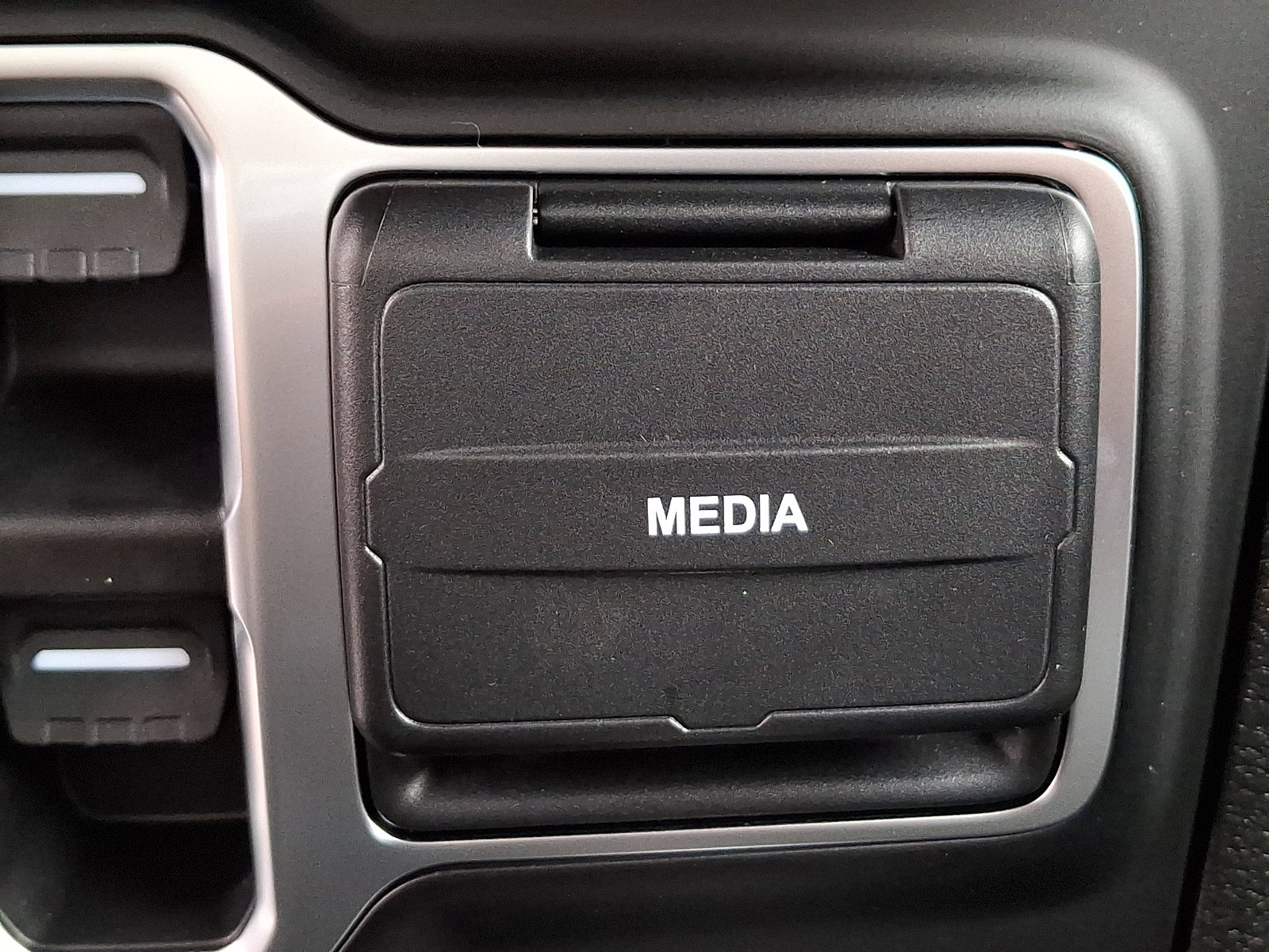 New 2026 Jeep Wrangler Unlimited Sport image 21