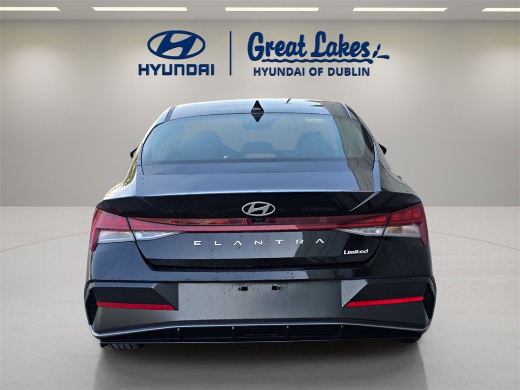 Certified 2025 Hyundai Elantra Limited image 4