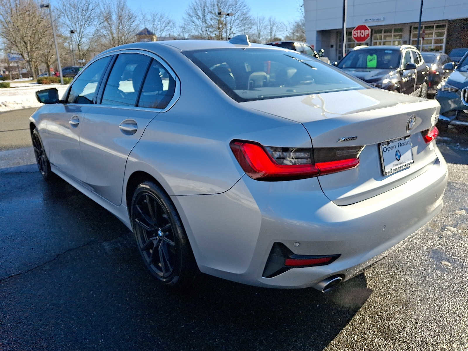 Used 2019 BMW 330i xDrive Sedan w/ Driving Assistance Package image 5