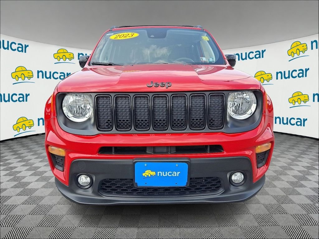 Used 2023 Jeep Renegade Altitude AWD/4WD image 2