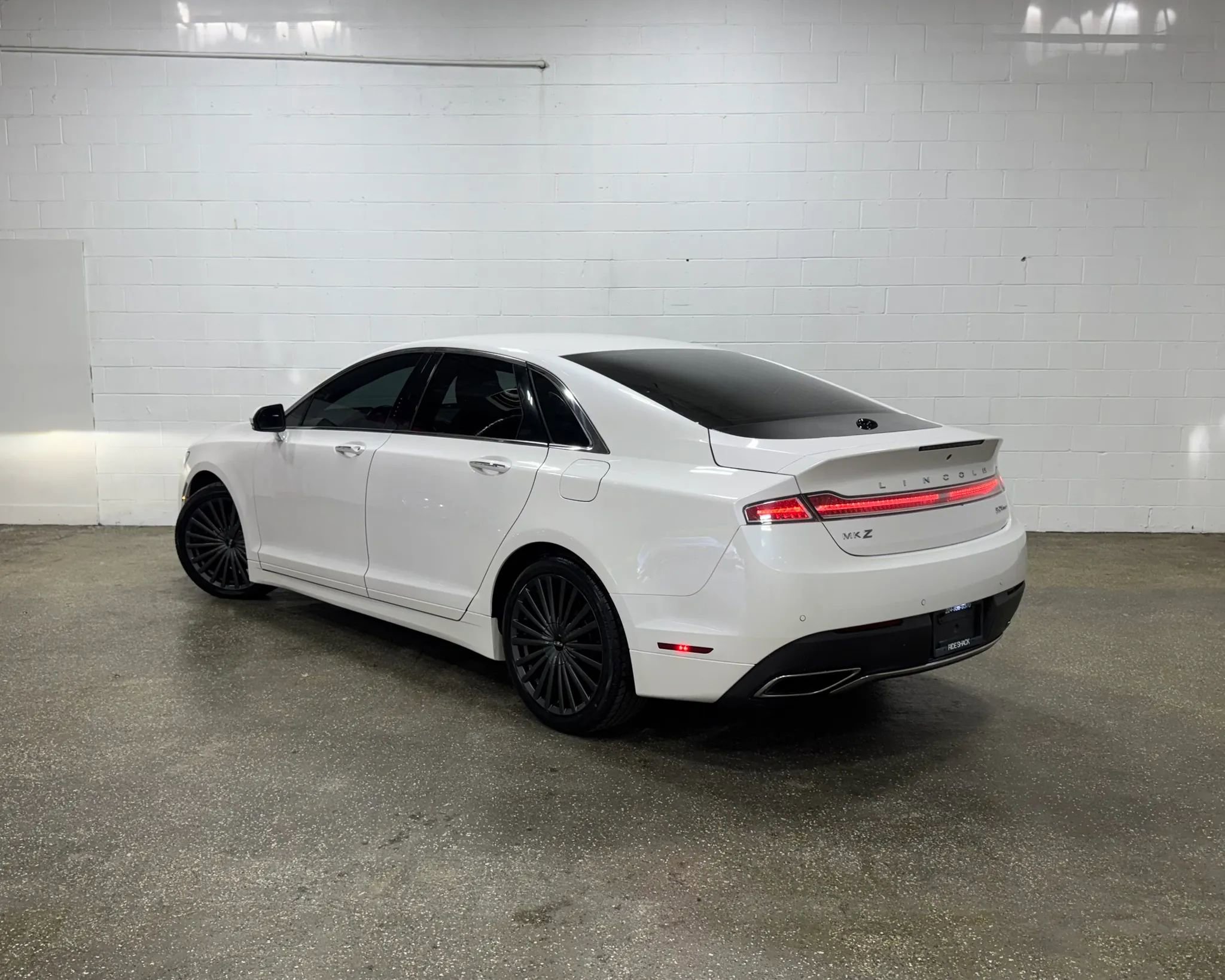 Used 2017 Lincoln MKZ Reserve AWD/4WD image 5