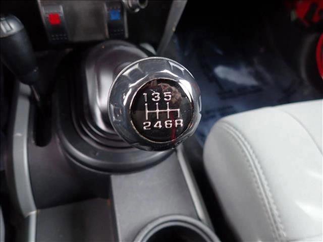 Used 2010 Jeep Wrangler Unlimited Rubicon w/ Trailer Tow Group AWD/4WD image 21