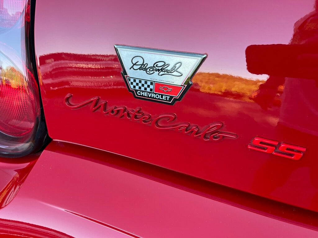 Used 2004 Chevrolet Monte Carlo SS w/ Dale Earnhardt Jr. Package FWD image 6