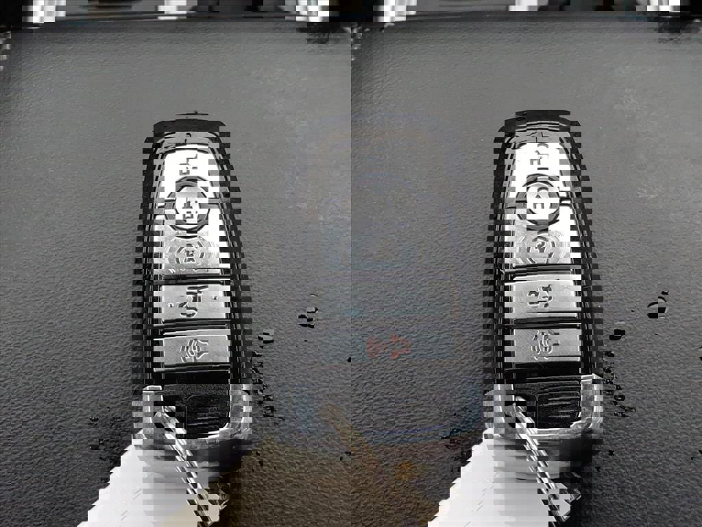 Certified 2022 Ford Explorer XLT w/ Equipment Group 202A image 18