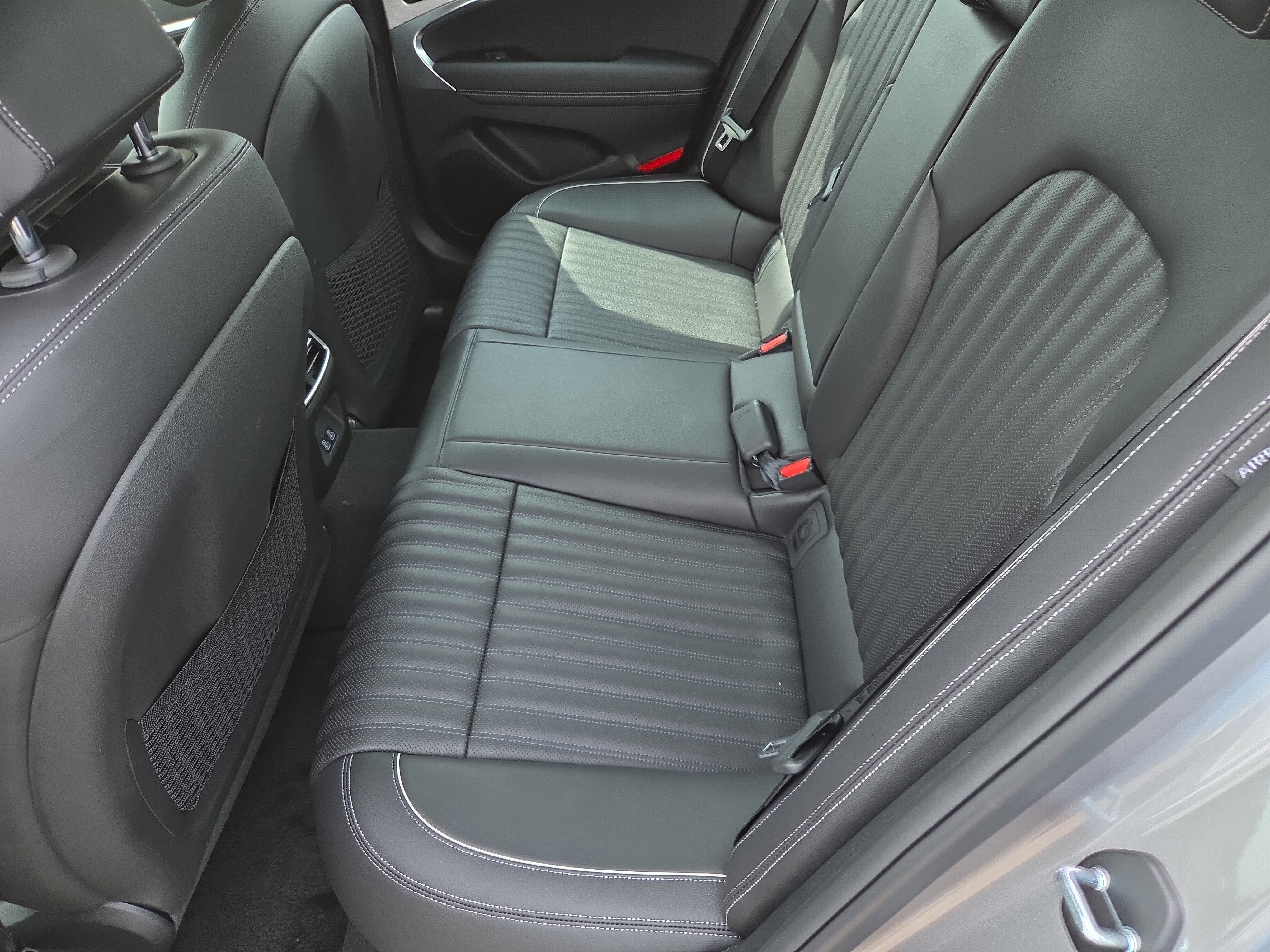 New 2026 Genesis G70 2.5T Prestige image 6