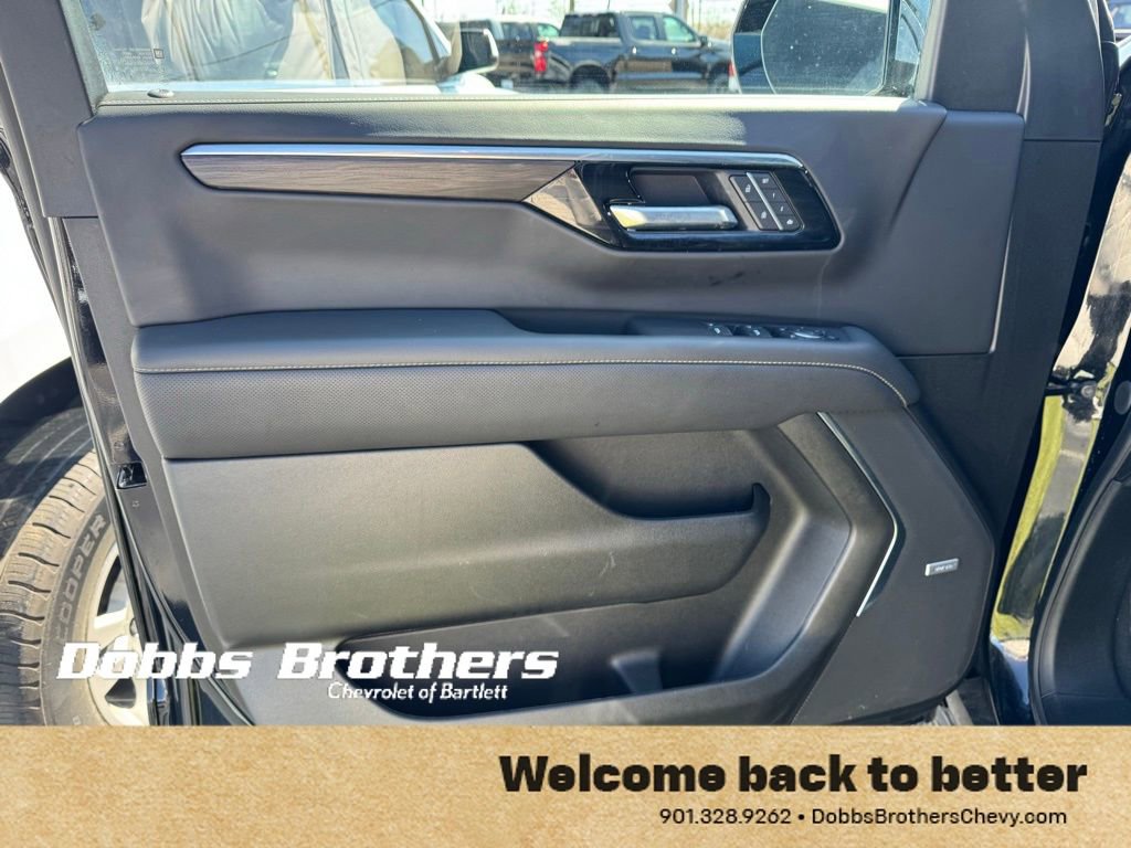 Used 2025 Chevrolet Tahoe Premier image 12