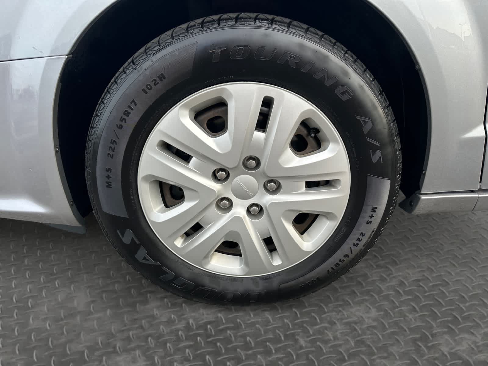 Used 2019 Dodge Grand Caravan SE FWD image 10