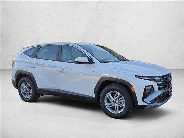 Certified 2025 Hyundai Tucson SE image 6