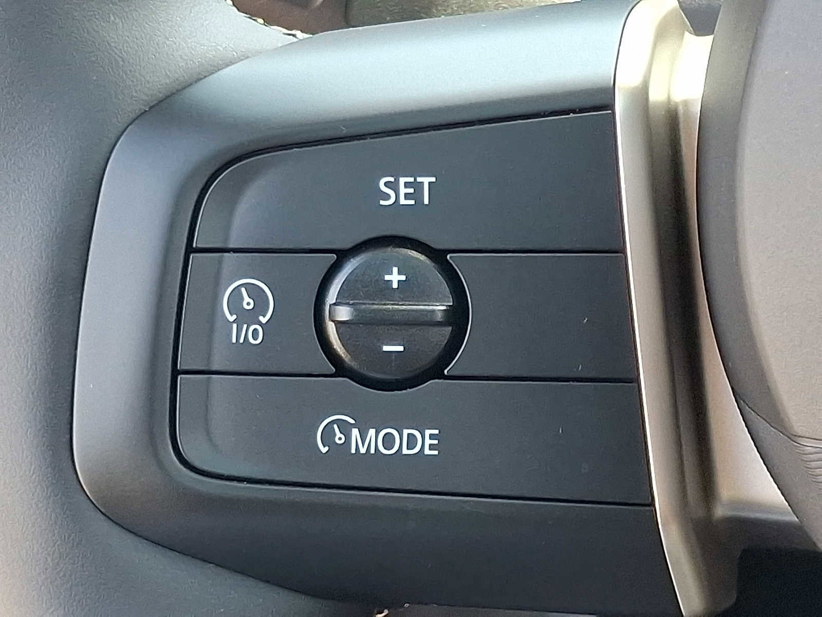 Used 2025 MINI Cooper 2-Door Hardtop FWD image 23