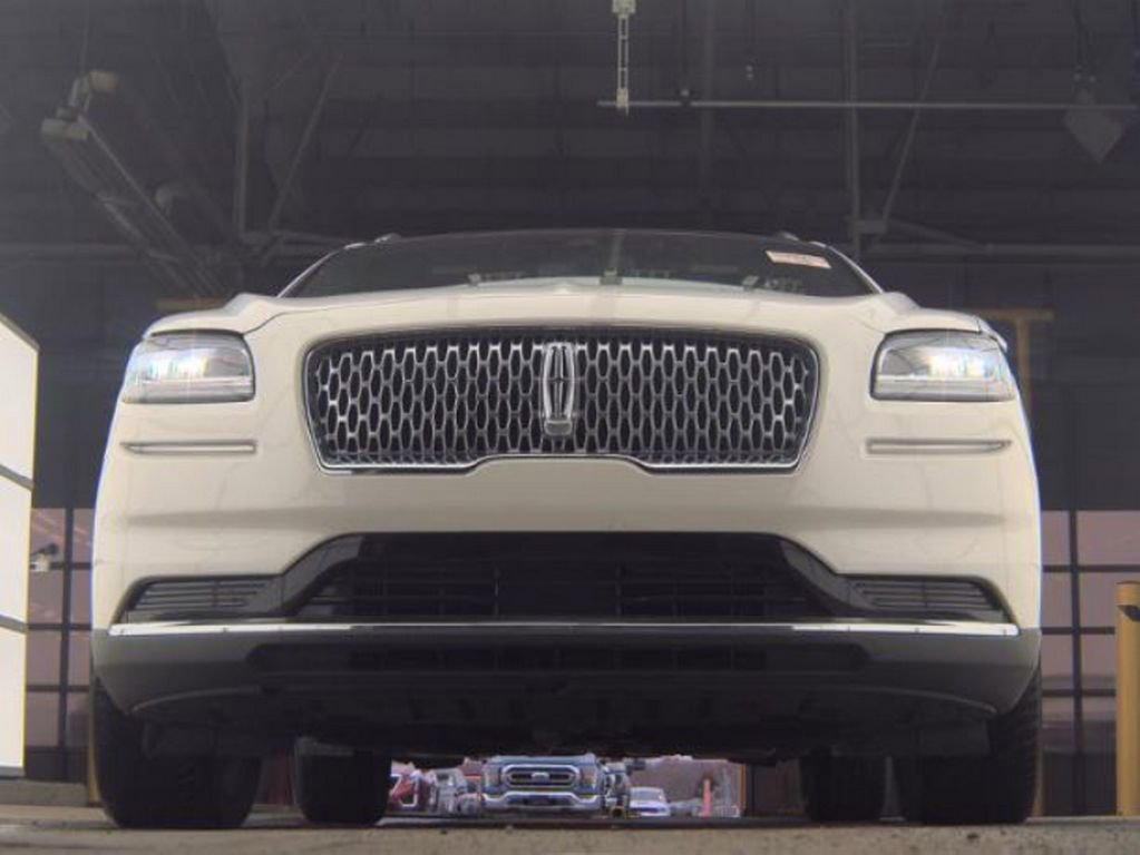 Used 2022 Lincoln Nautilus Reserve w/ Luxury Package image 4