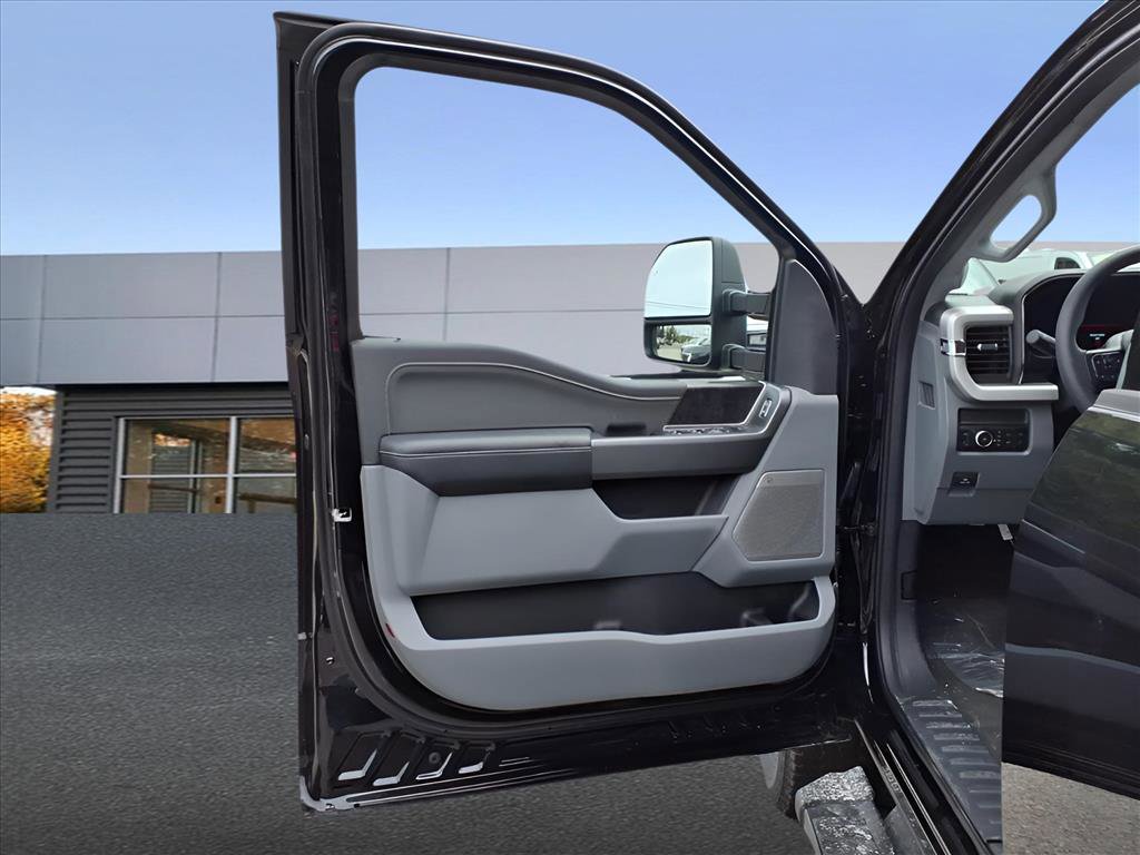 New 2026 Ford F350 XLT image 8