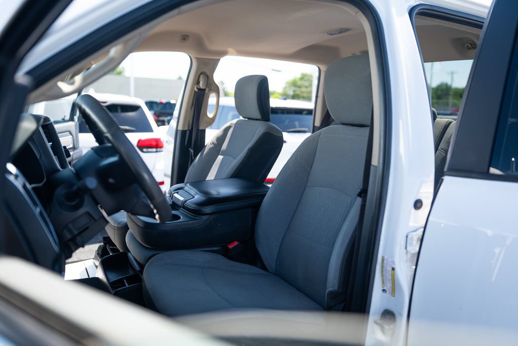 Used 2019 RAM 3500 Big Horn w/ Protection Group AWD/4WD image 18