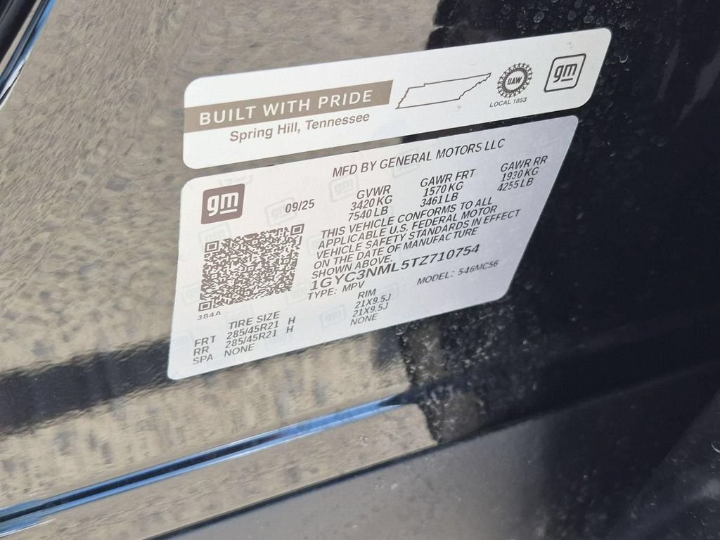 Certified 2026 Cadillac Vistiq Luxury w/ LPO, Floor Liner Package AWD/4WD image 34