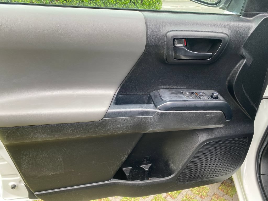 Used 2022 Toyota Tacoma SR RWD image 31