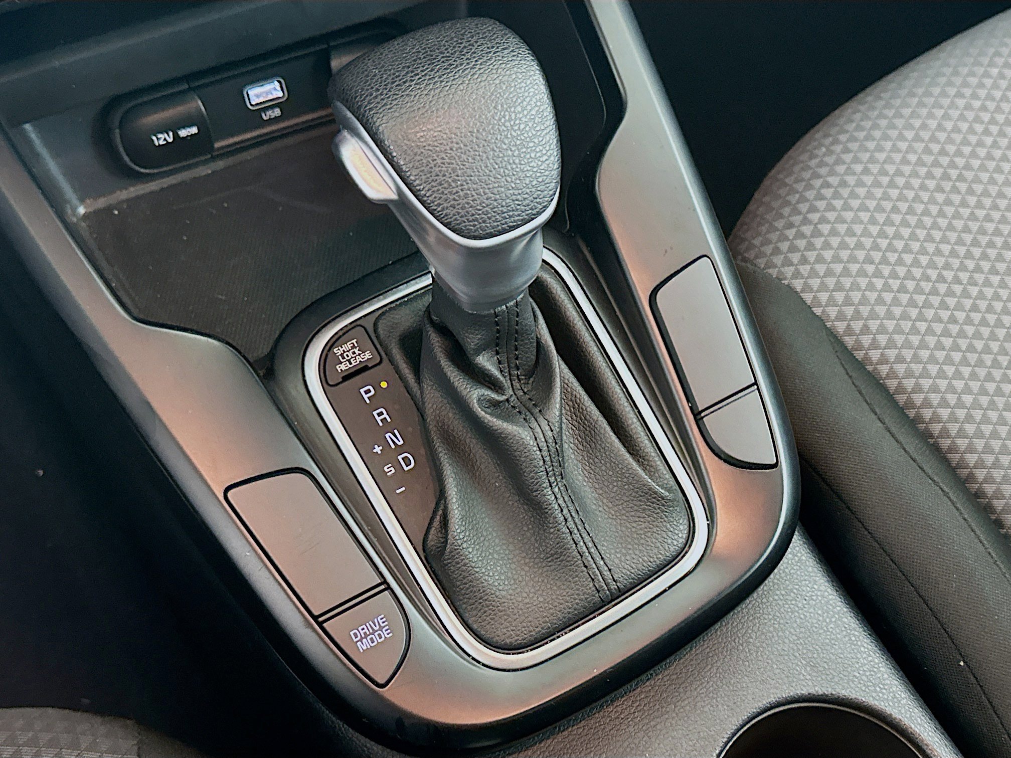 Used 2025 Kia Soul LX w/ LX Technology Package FWD image 24