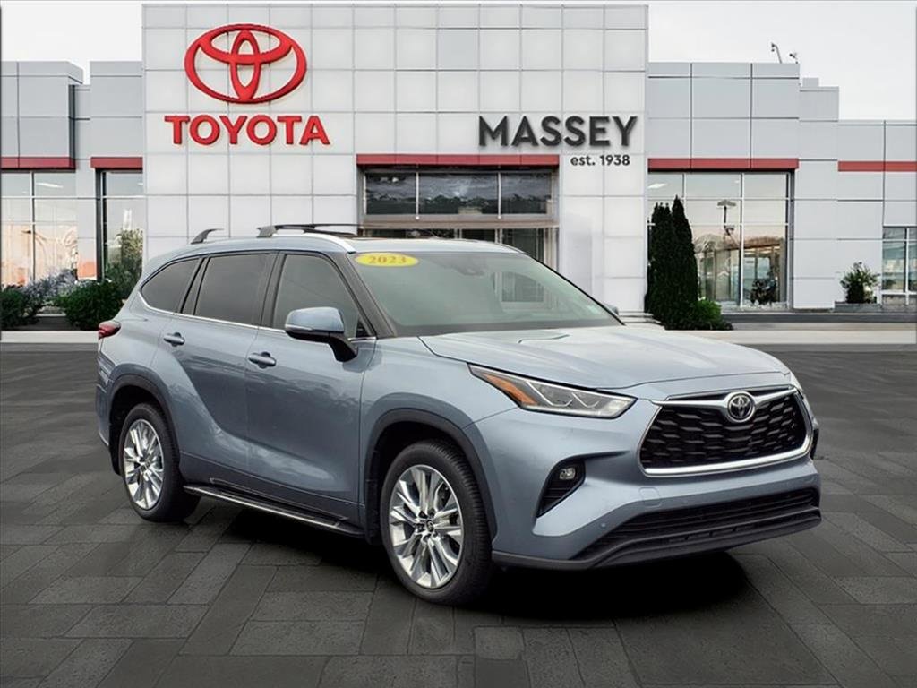 Used 2023 Toyota Highlander Limited