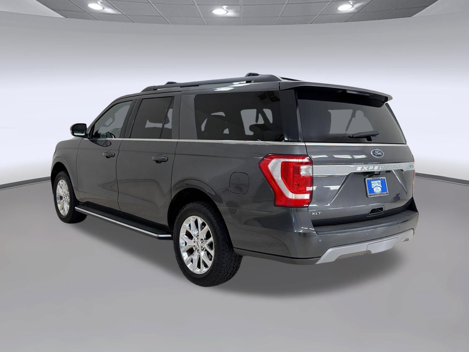 Used 2021 Ford Expedition Max XLT RWD image 3