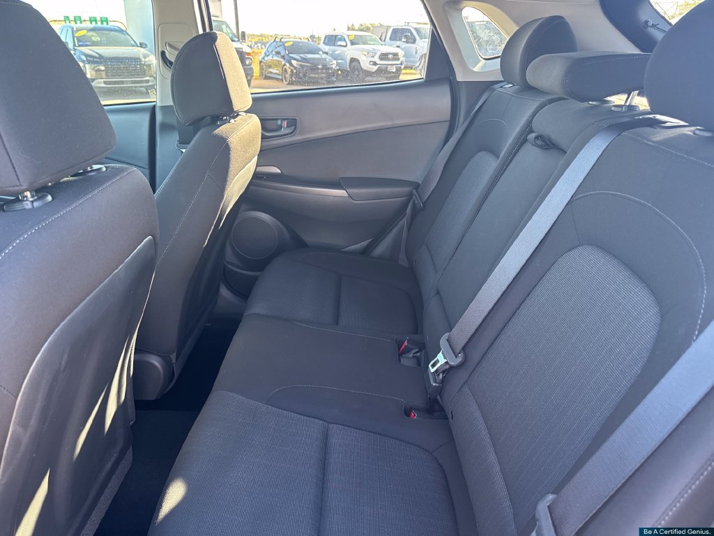 Certified 2023 Hyundai Kona SEL AWD/4WD image 32