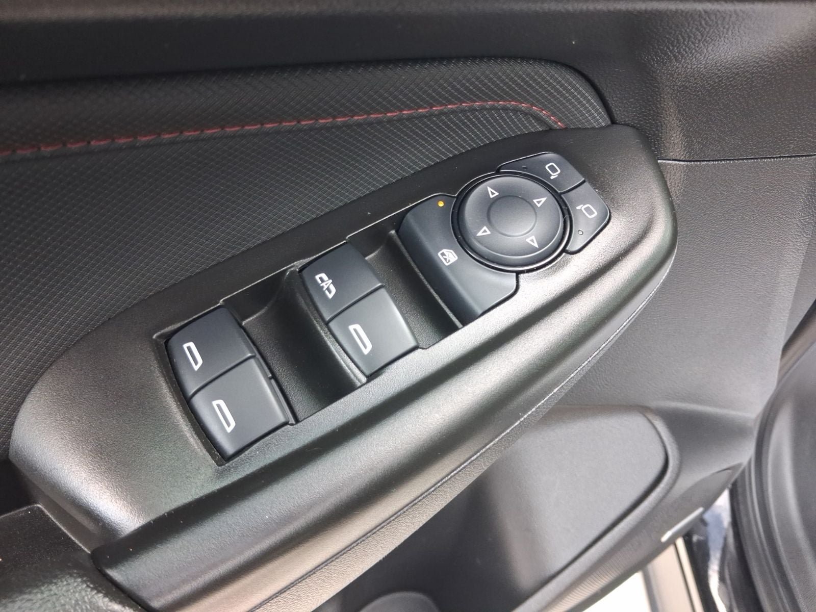 Used 2022 Chevrolet TrailBlazer RS w/ Technology Package FWD image 15