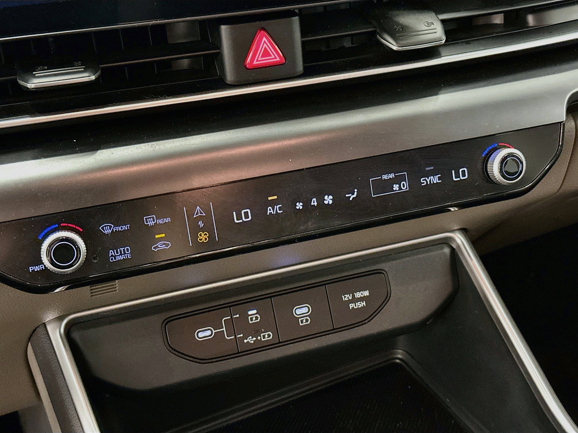 Used 2026 Kia Carnival FWD image 24