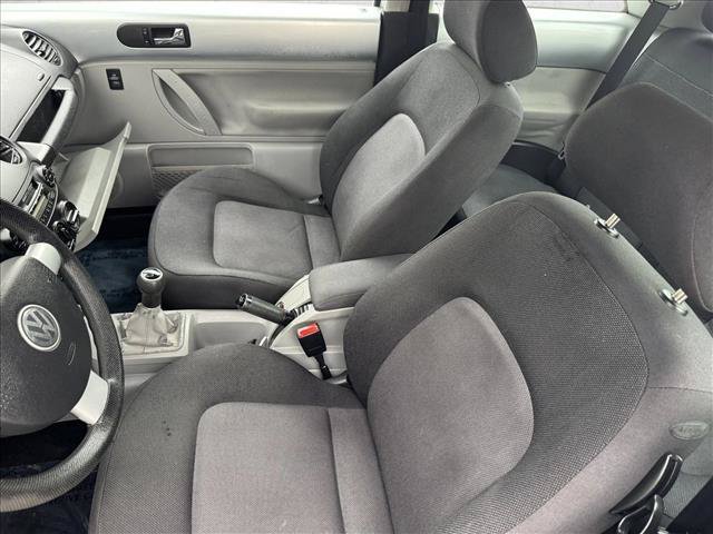 Used 2003 Volkswagen Beetle GLS FWD image 9
