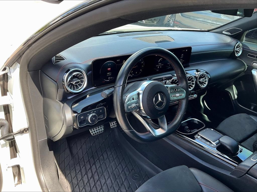 Used 2021 Mercedes-Benz CLA 250 4MATIC image 4