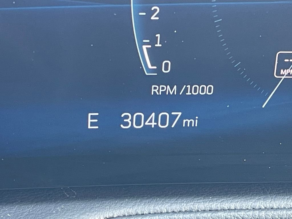 Used 2025 Cadillac XT4 Premium Luxury image 23