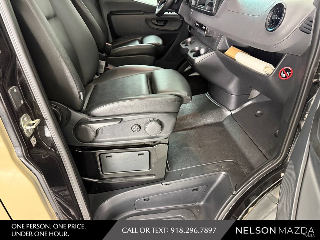 Used 2019 Mercedes-Benz Sprinter 2500 image 38
