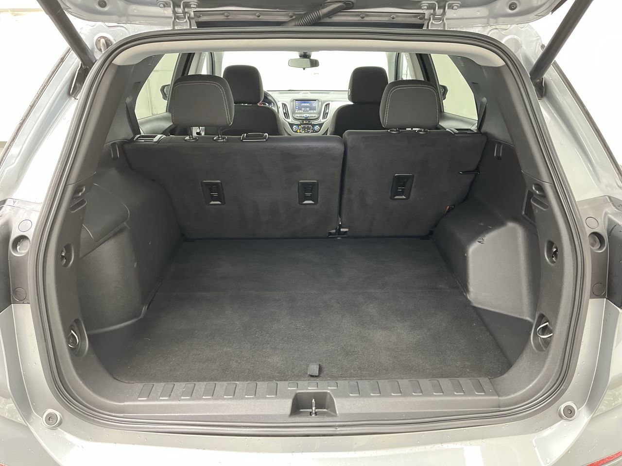 Used 2023 Chevrolet Equinox LT w/ Driver Convenience Package AWD/4WD image 27