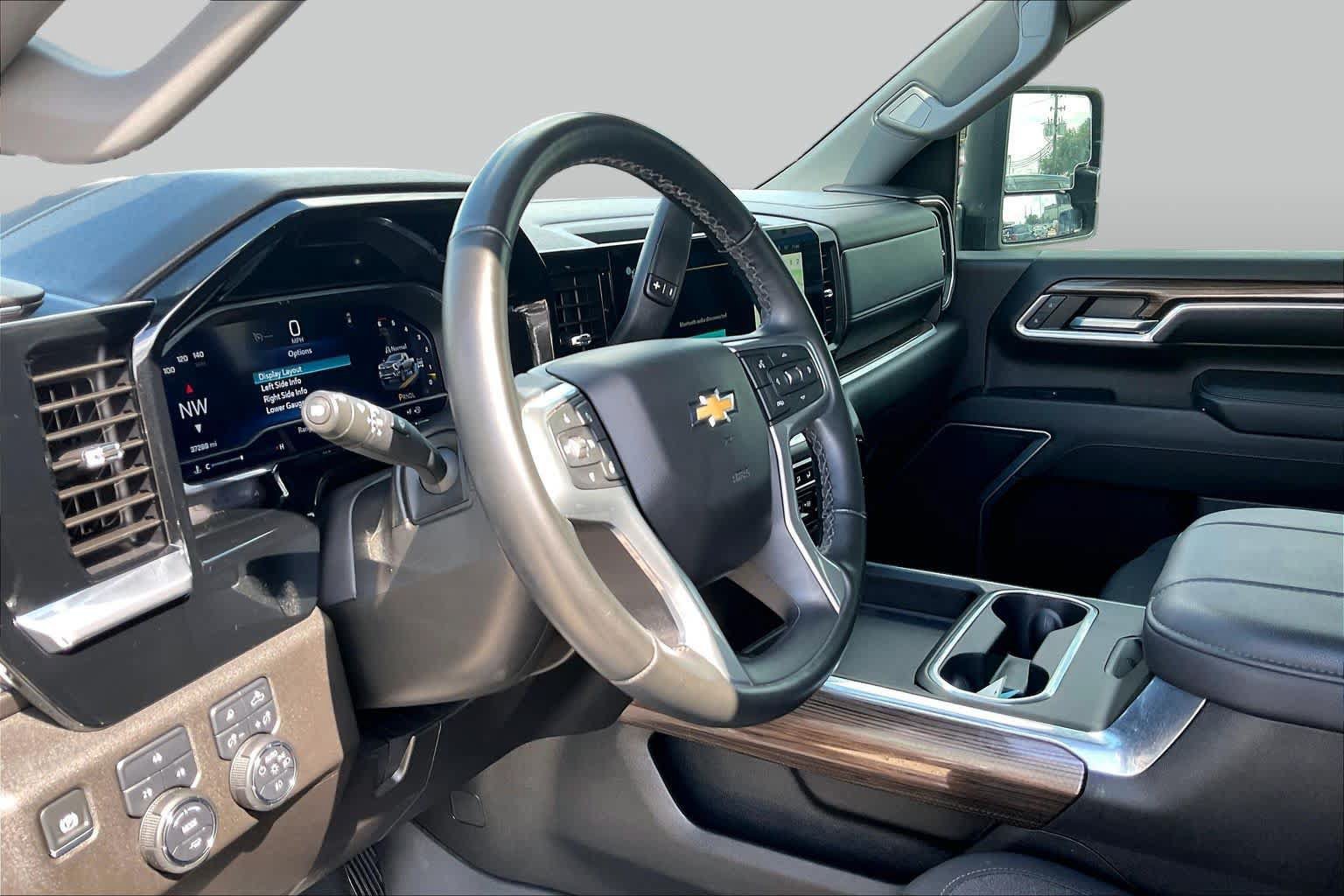 Certified 2024 Chevrolet Silverado 2500 LT AWD/4WD image 17