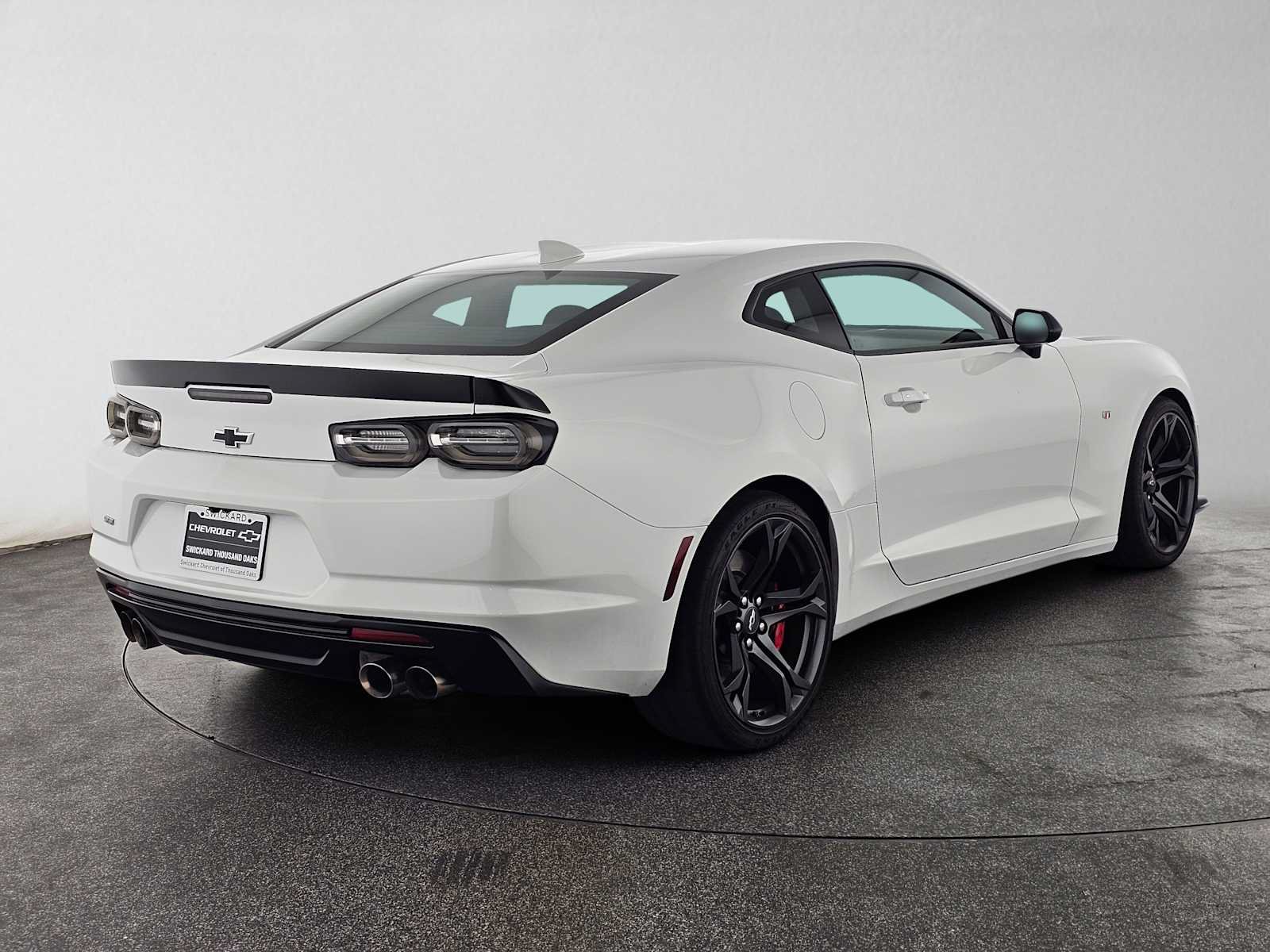 Used 2023 Chevrolet Camaro SS RWD image 3
