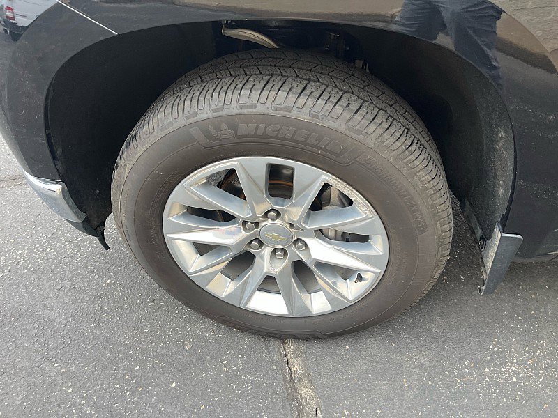 Used 2019 Chevrolet Silverado 1500 LTZ w/ LTZ Plus Package AWD/4WD image 13