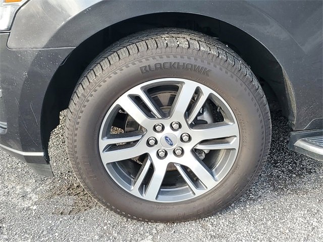 Used 2022 Ford Expedition Limited image 8